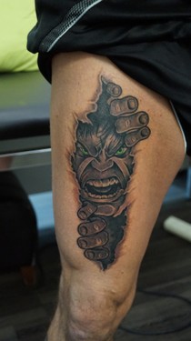 Ruhrpott styleink Tattoo Hulk black and grey.jpg